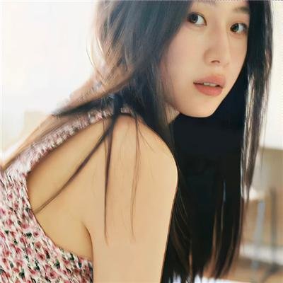 蜜桃女孩
